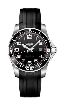 ساعات HydroConquest  أداء غنيّ بالألوان في عالم الغطس 